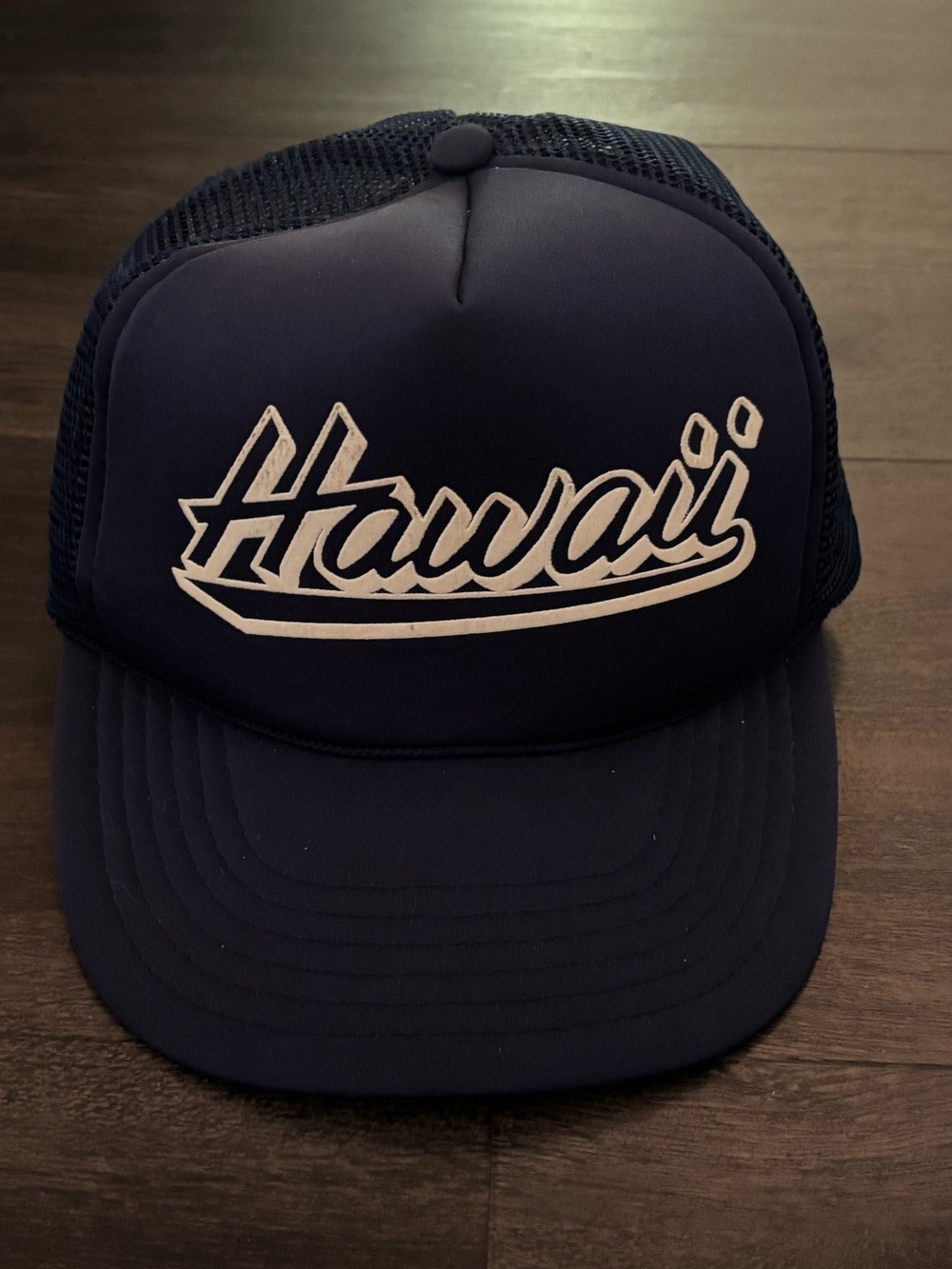 Vintage Hawaii Trucker Hat Cap Spell Out Tail Sweep Mesh Foam 90s
